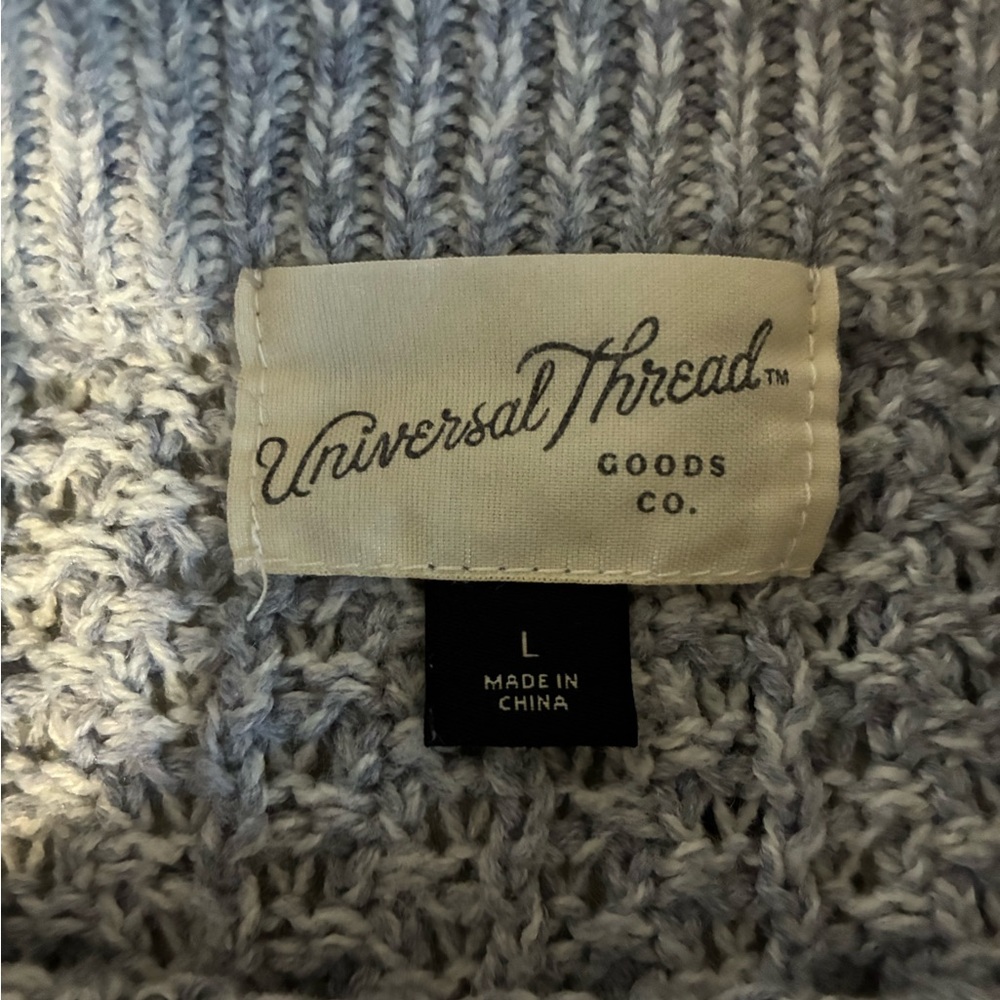 Universal Thread Women's Light Gray/Blue Crewneck Sweater - Picture 2 of 2